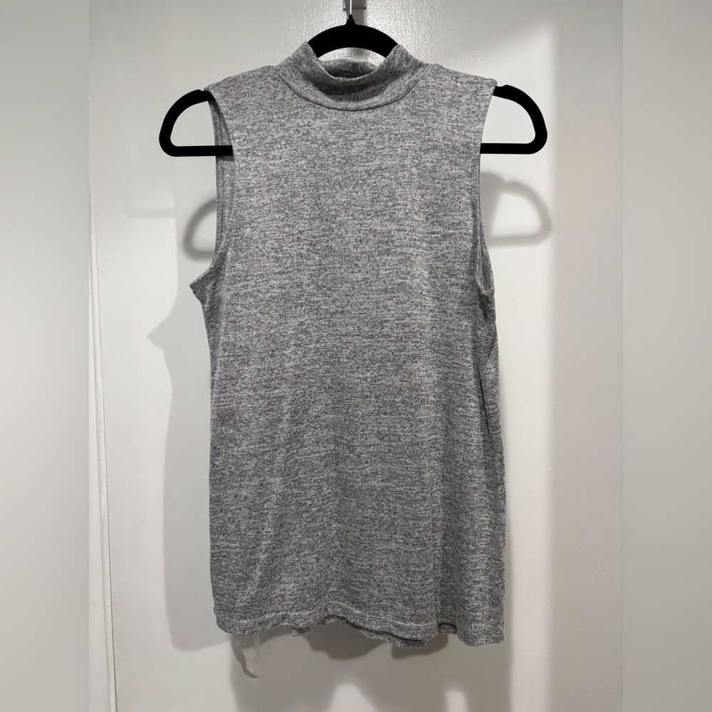 GAP Heathered Light Gray Knit Tank Small
